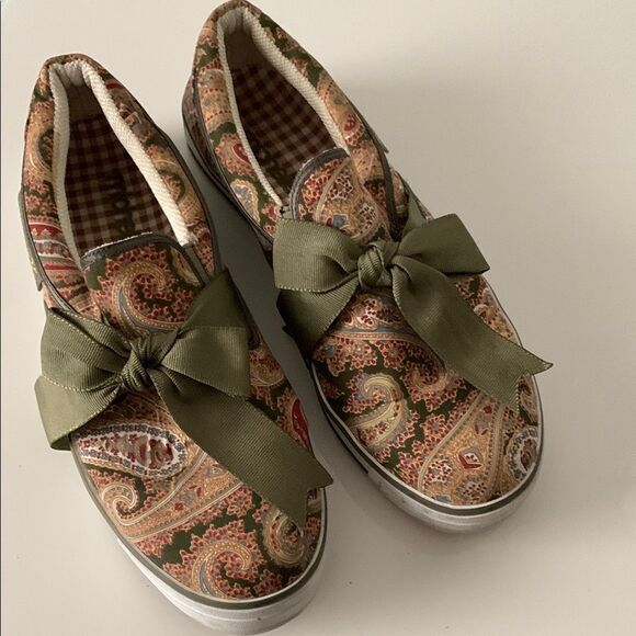 Michelle K Paisley Patterned Women's Shoes with Olive  Bow Accents Size 8,5 - Picture 1 of 10